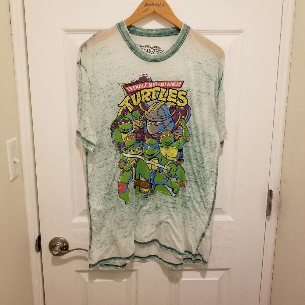 Teenage Mutant Ninja Turtles Tshirt Size L EUC.